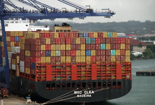 Fletes marítimos suben 150% en 2024 por ataques en Mar Rojo y aumento preocupa a exportadores