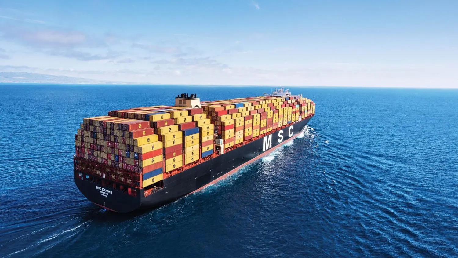 Portacontenedores encabezan incorporaciones de buques de combustible dual en 2024 con un aumento del 241% interanual