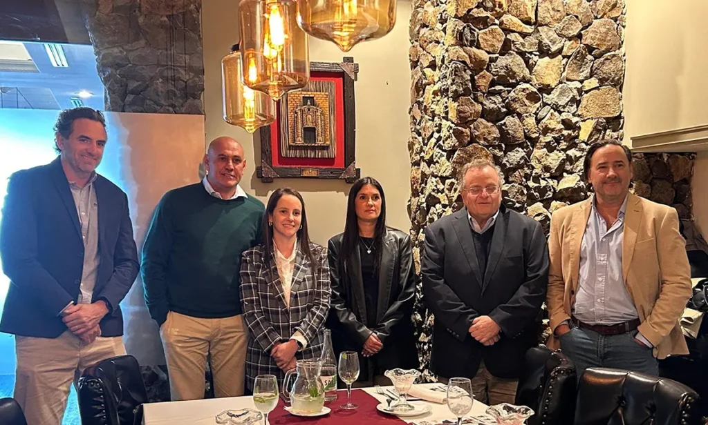 Almuerzo CALOG con la Dra. Virginia Cáceres