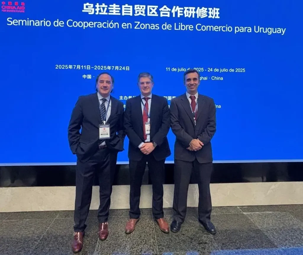 Representantes de CALOG participaron en un importante seminario internacional en China