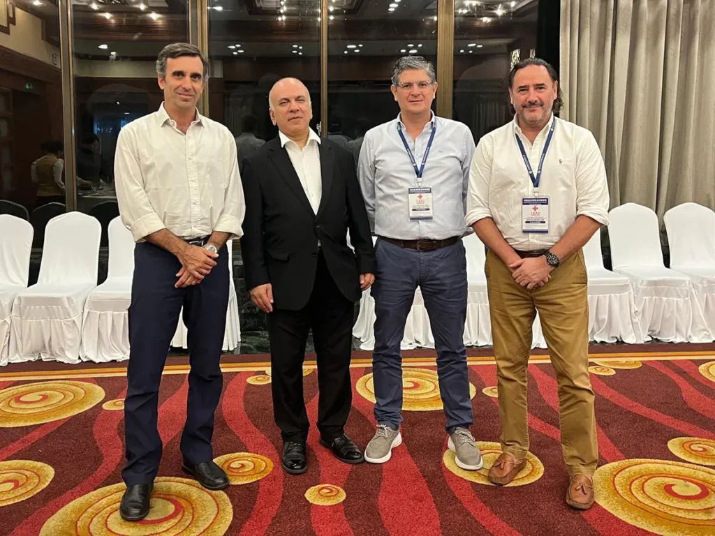 Representantes de CALOG participaron en un importante seminario internacional en China