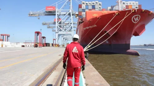 El gobierno no descarta declarar la esencialidad si se prolonga el conflicto en el Puerto de Montevideo