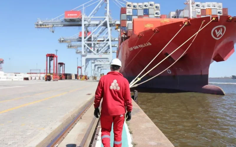 El gobierno no descarta declarar la esencialidad si se prolonga el conflicto en el Puerto de Montevideo