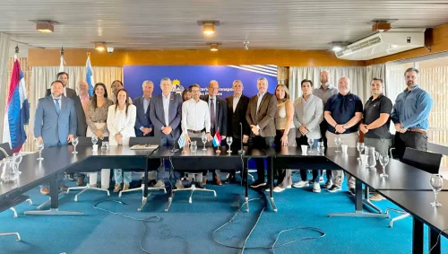 Delegación de Paraguay visita nuestro país con interés en servicios logísticos para la región