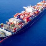 Tarifas de fletes mantienen un frágil equilibrio, mientras nuevas amenazas arancelarias surgen en EE.UU.