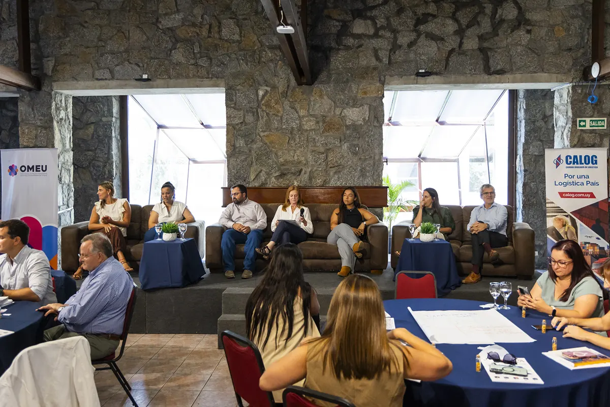 Desayuno CALOG "Historias que inspiran, conversaciones que transforman"