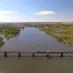 Uruguay: firman contrato para rehabilitar puente que permitirá conexión ferroviaria al norte del país